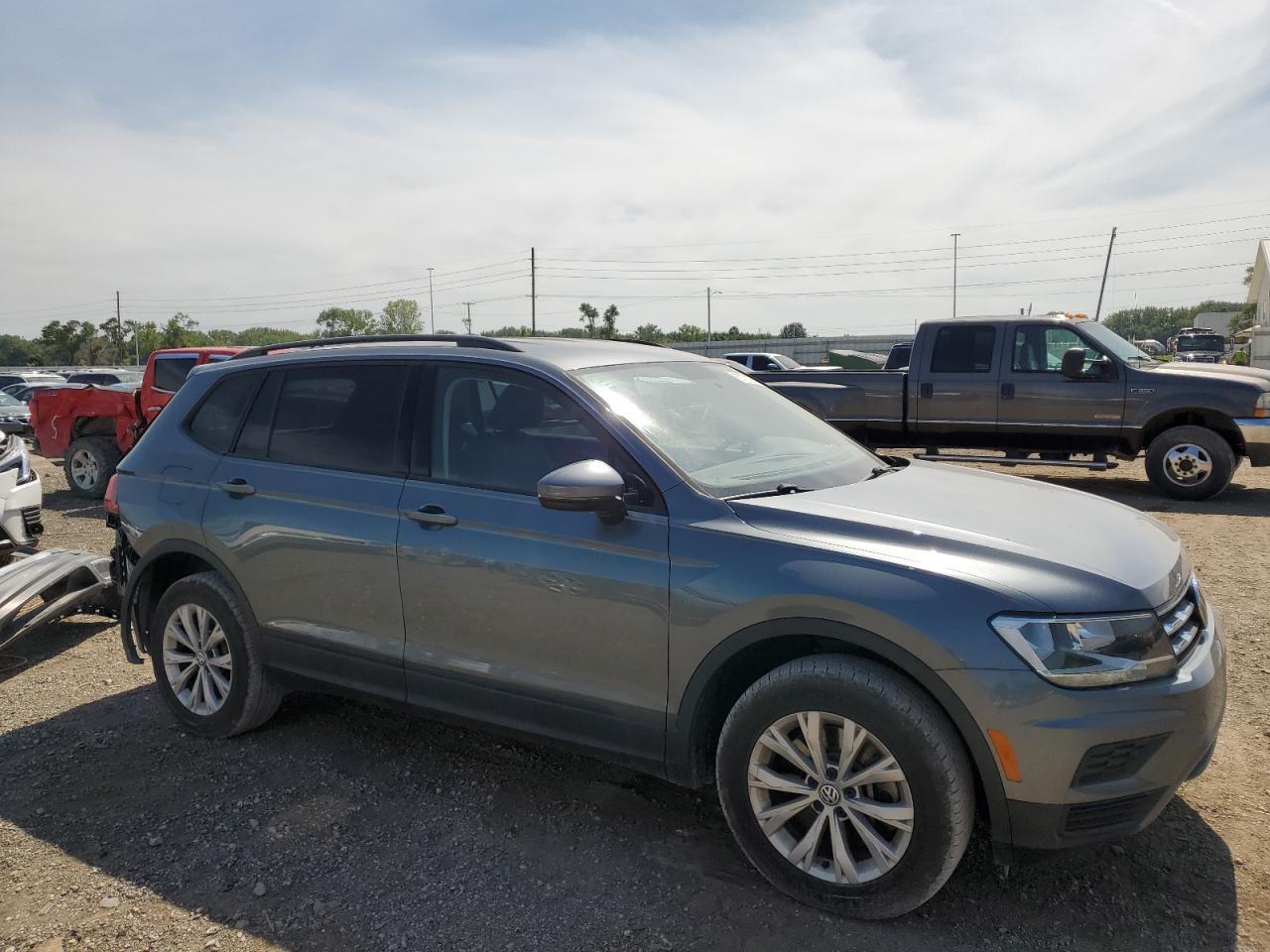2020 Volkswagen Tiguan S - Фото 4