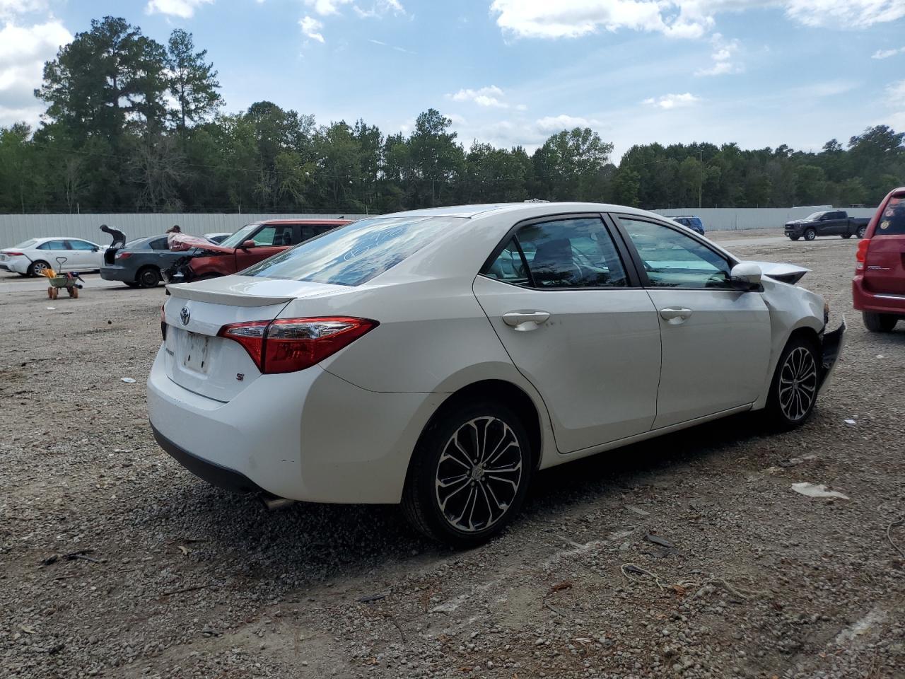 2015 Toyota Corolla L - Фото 3