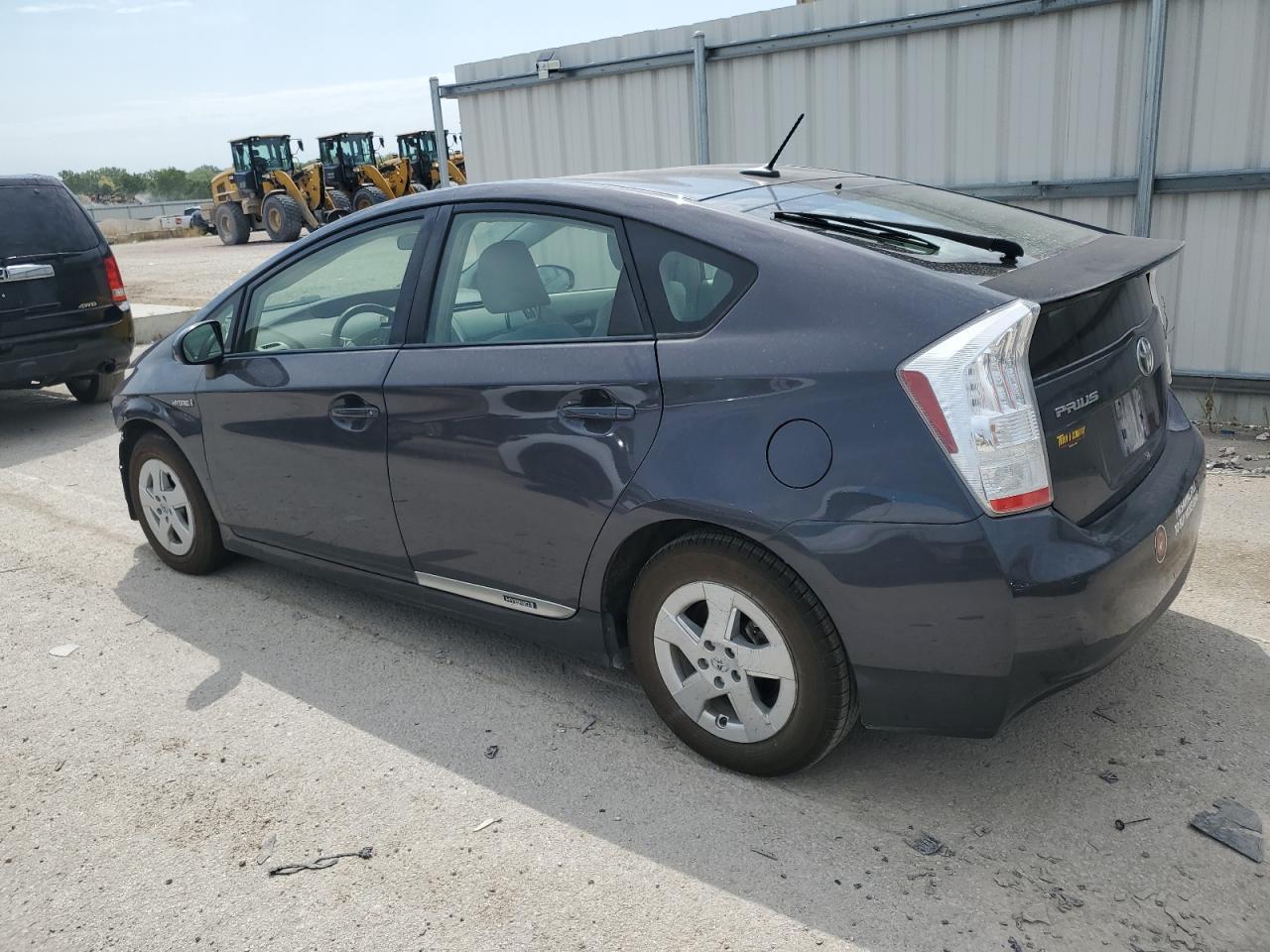 2010 Toyota Prius - Image 2