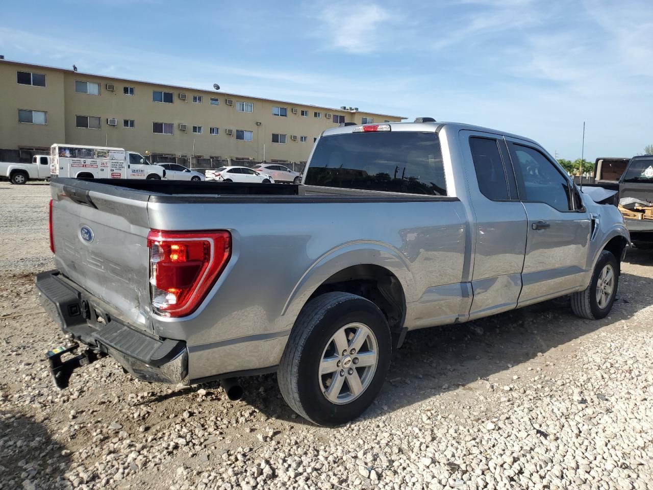 2022 Ford F150 Super Cab - Image 3