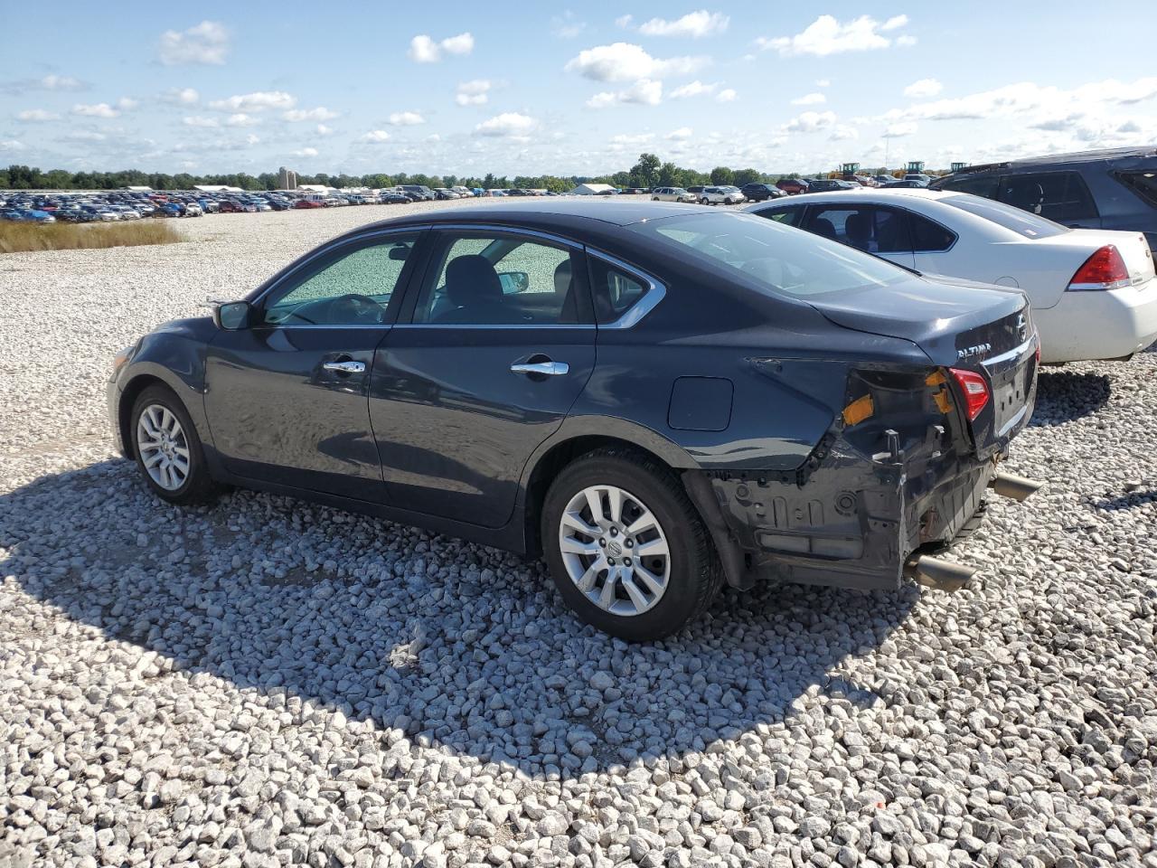 2016 Nissan Altima 2.5 - Image 2