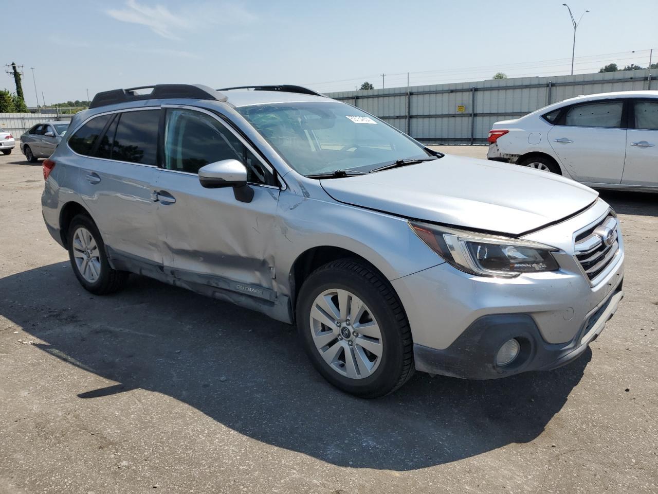 2019 Subaru Outback 2.5I Premium - Фото 4