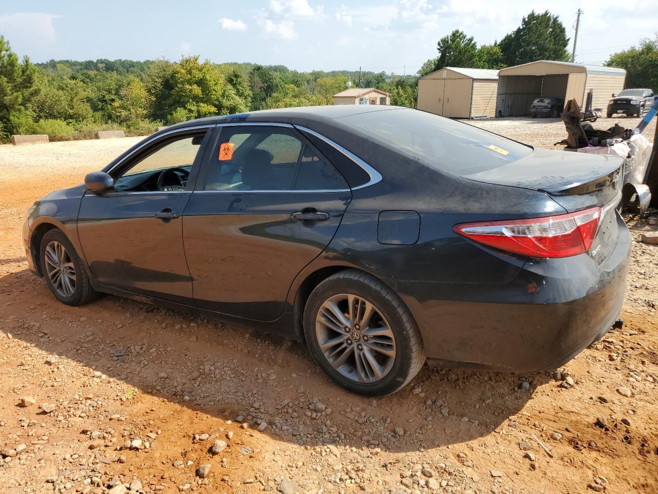 2016 Toyota Camry Le - Фото 2