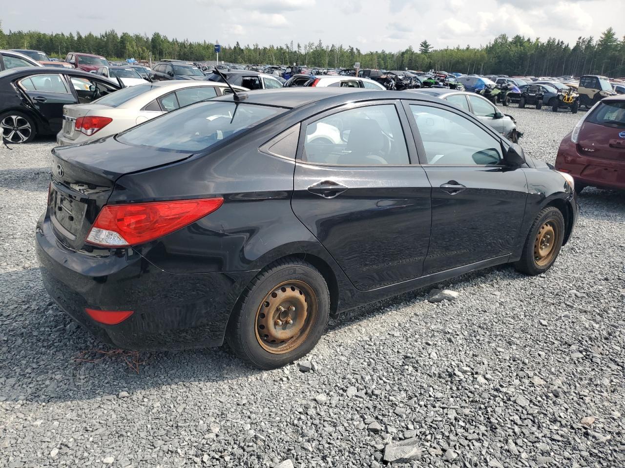 2014 Hyundai Accent Gls - Фото 3