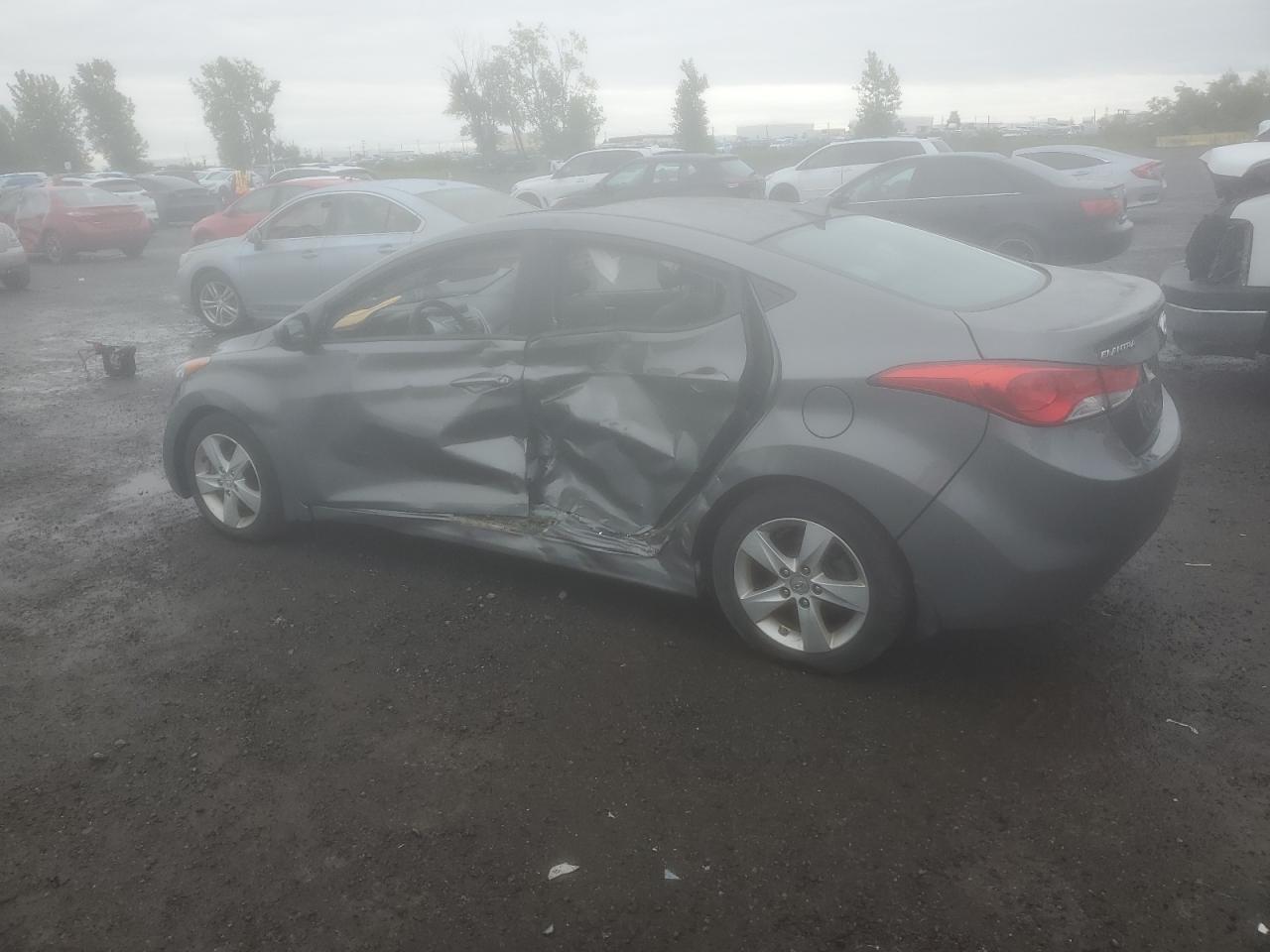 2013 Hyundai Elantra Gls - Image 2