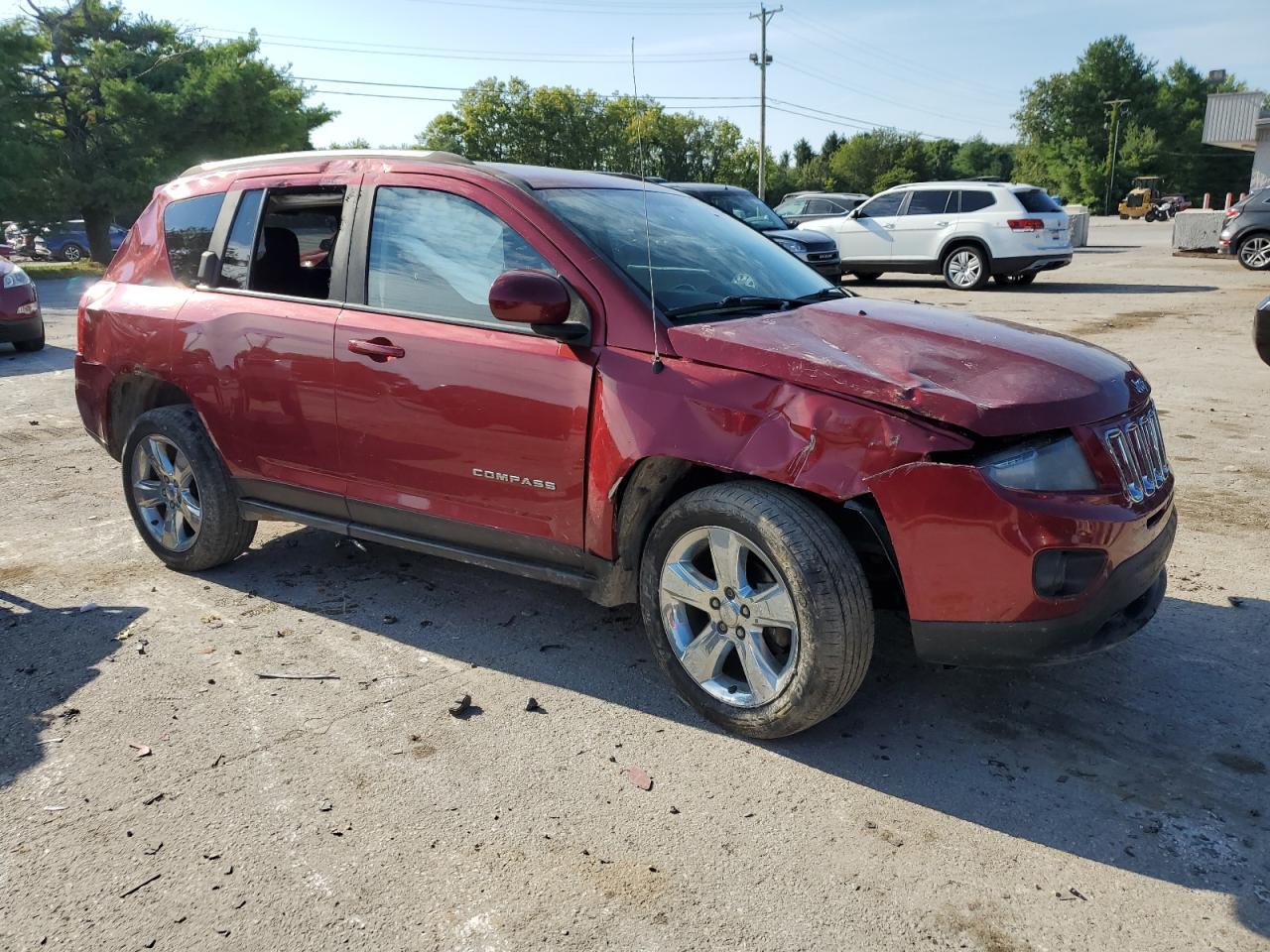 2014 Jeep Compass Latitude - Image 4