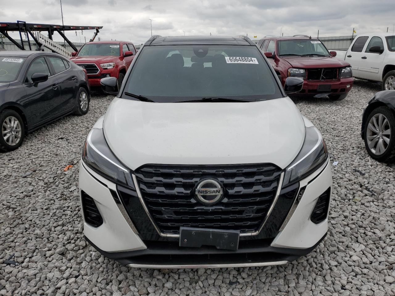 2021 Nissan Kicks Sr - Image 5