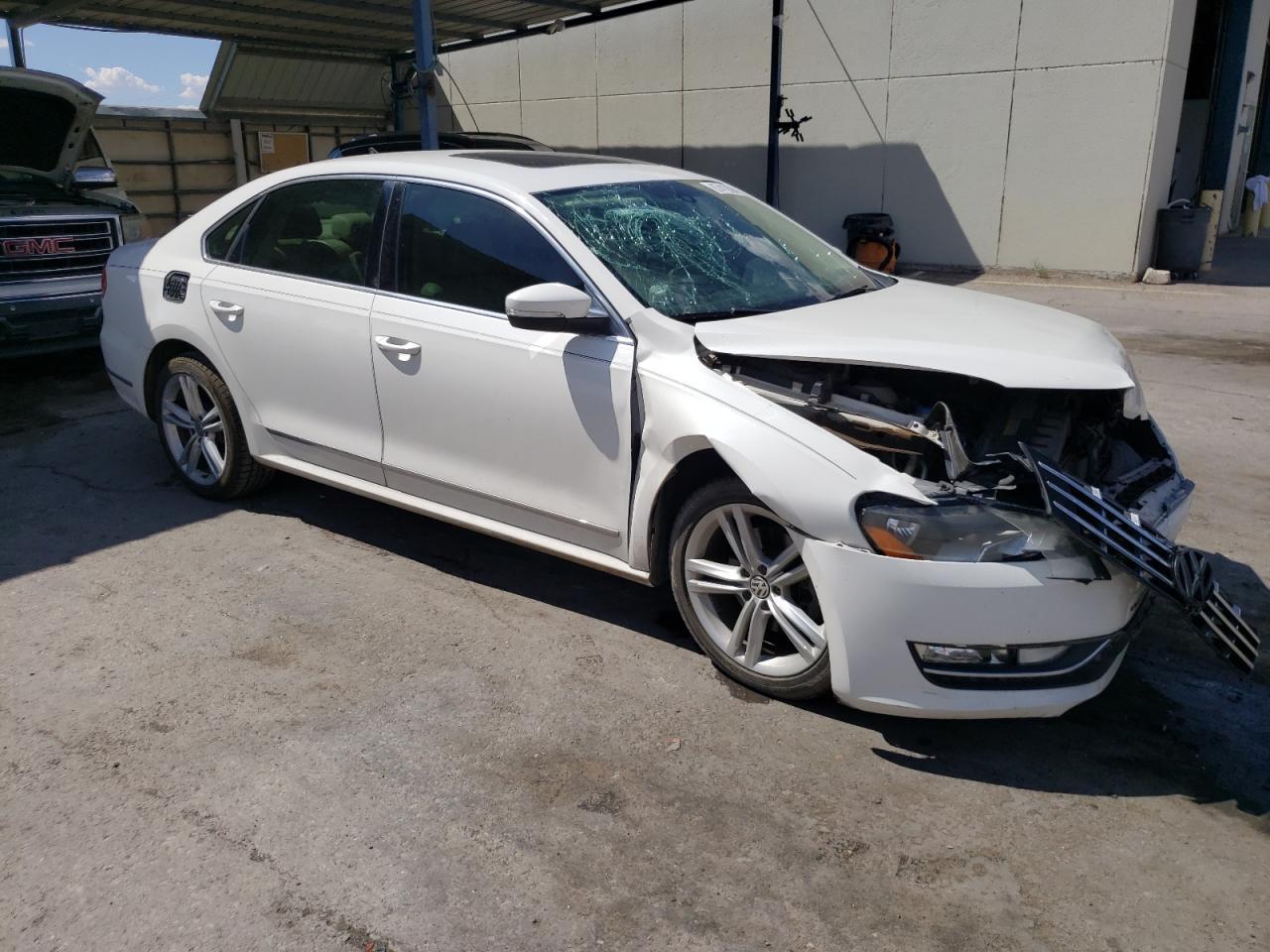 2015 Volkswagen Passat Sel - Фото 4