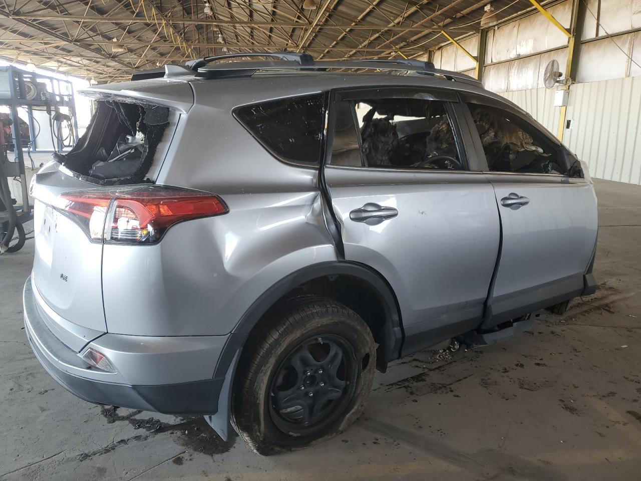 2017 Toyota Rav4 Le - Image 3