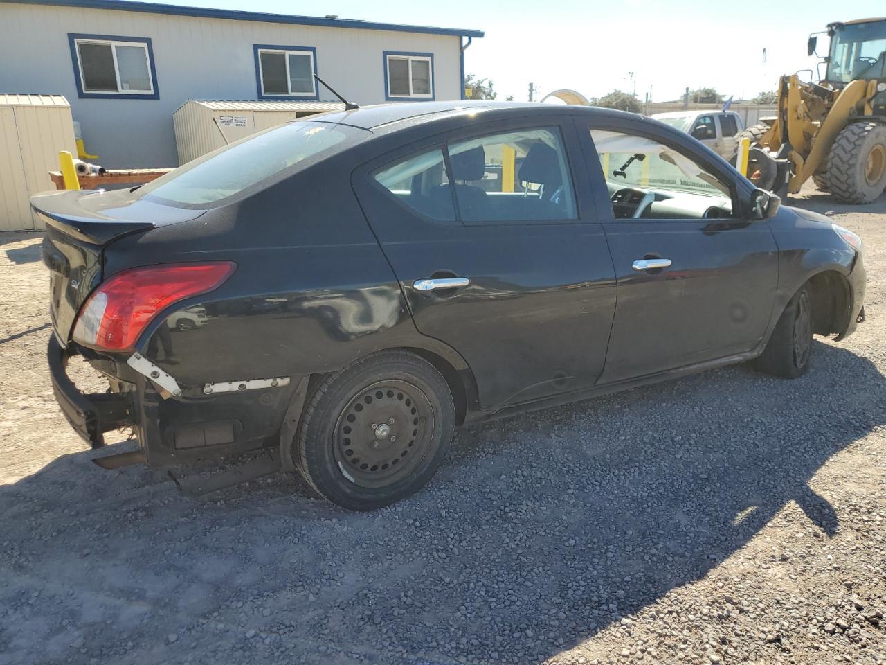 2017 Nissan Versa S - Image 3