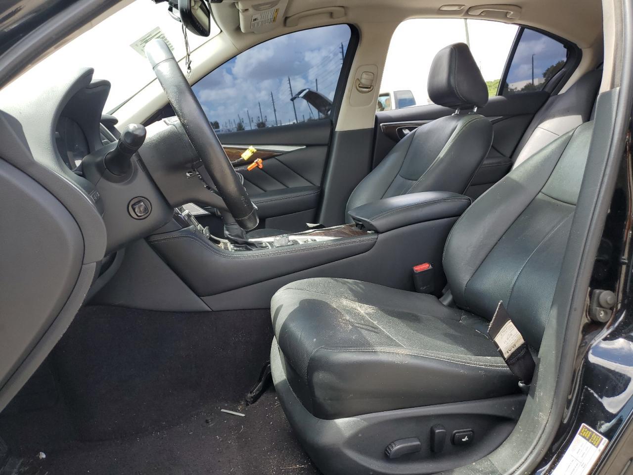 2018 Infiniti Q50 3.0T Luxe - Фото 7