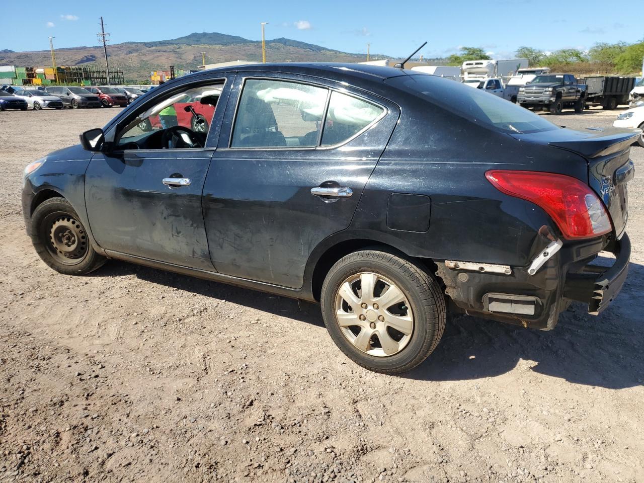 2017 Nissan Versa S - Image 2