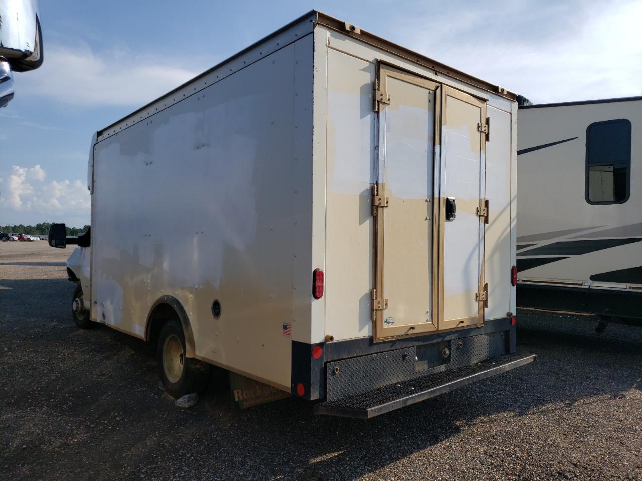 2021 Chevrolet Express G3500 - Фото 2