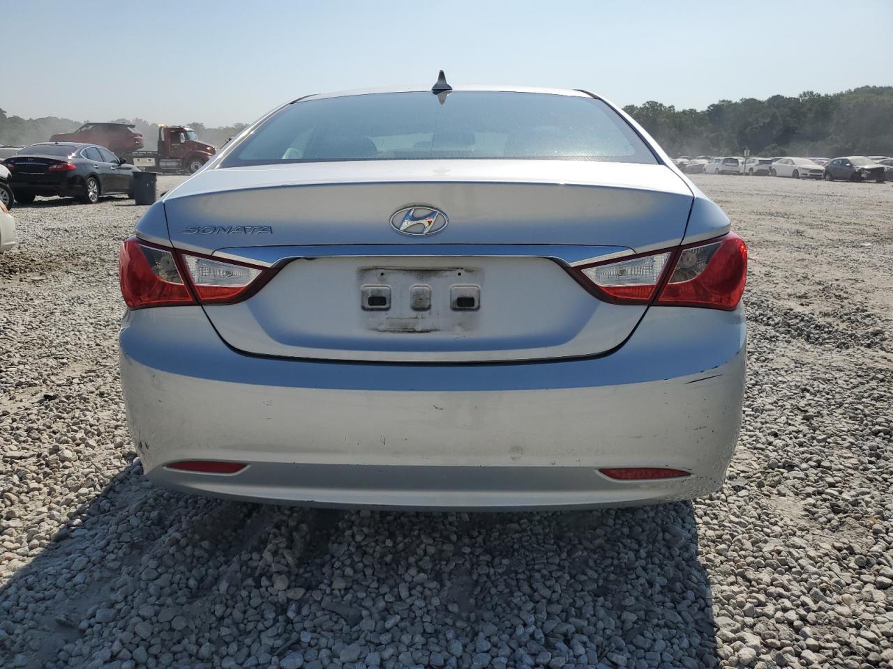 2011 Hyundai Sonata Gls - Image 6