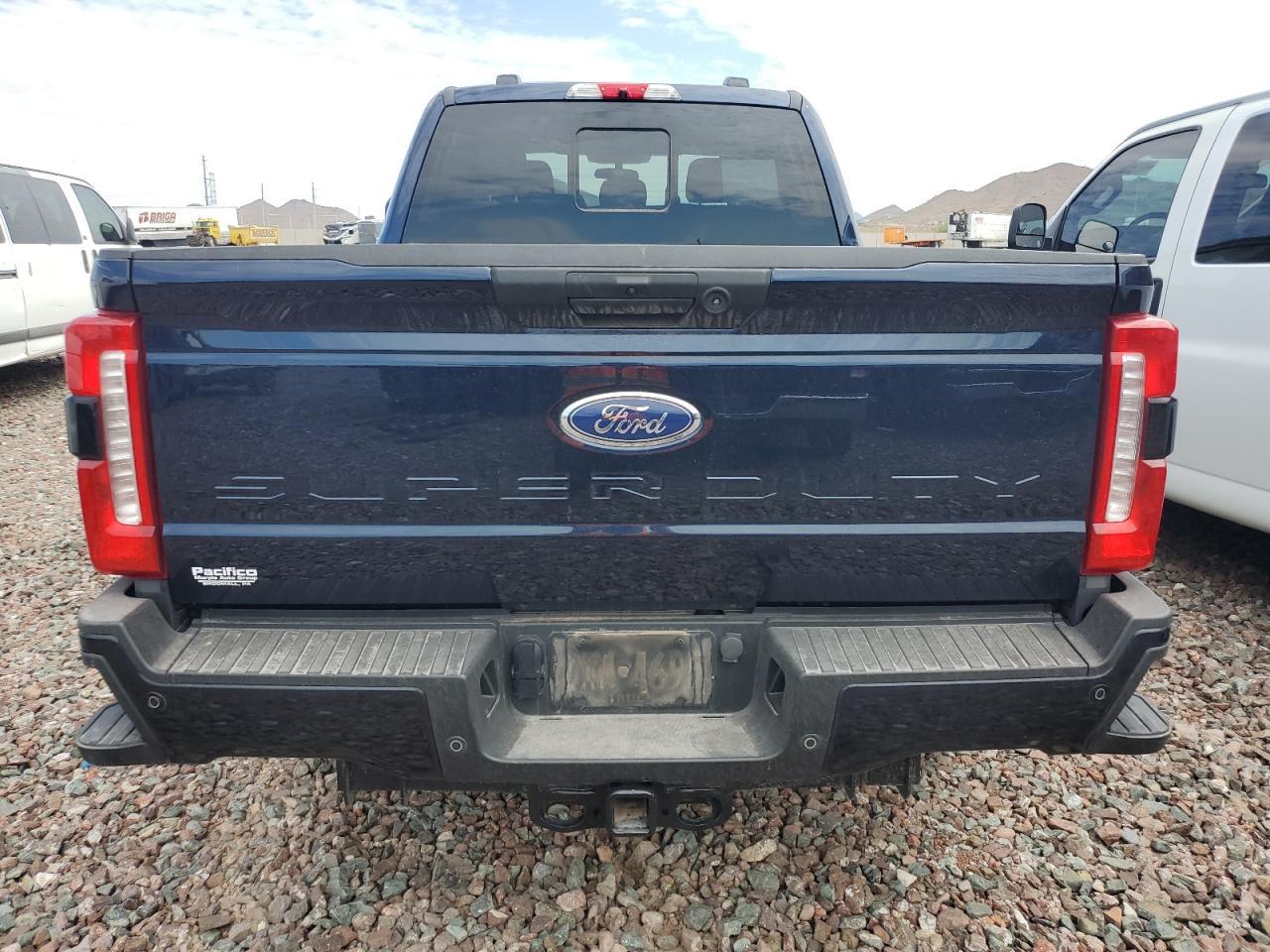 2023 Ford F250 Super Duty - Фото 6