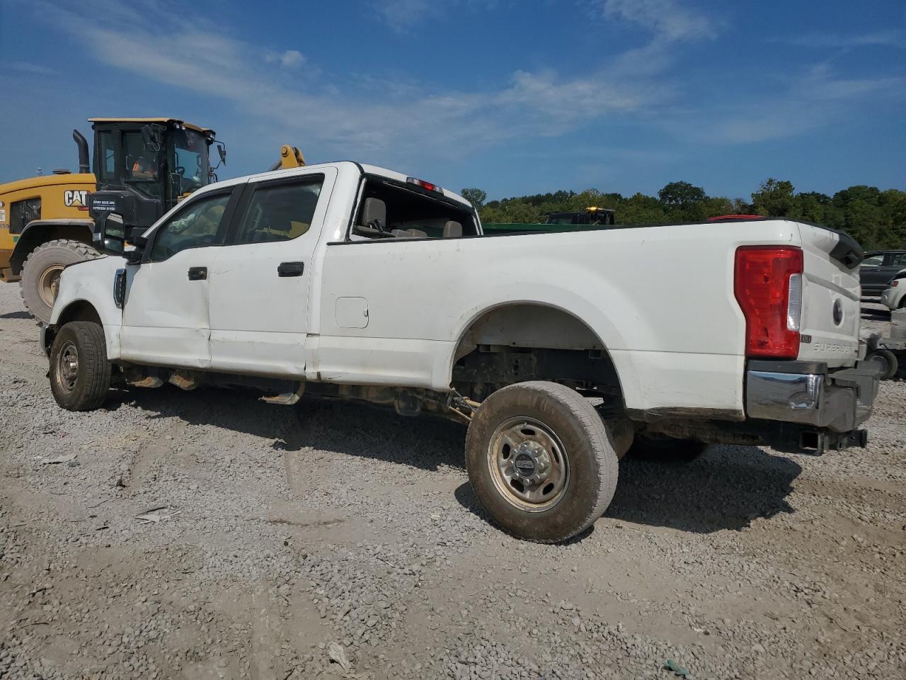 2019 Ford F250 Super Duty - Фото 2