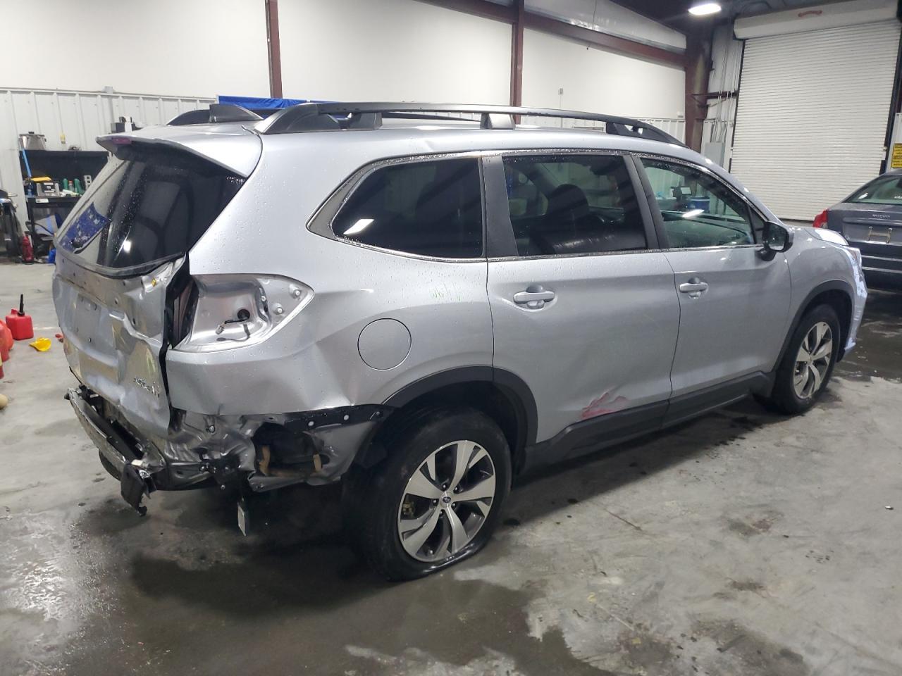 2021 Subaru Ascent Premium - Фото 3