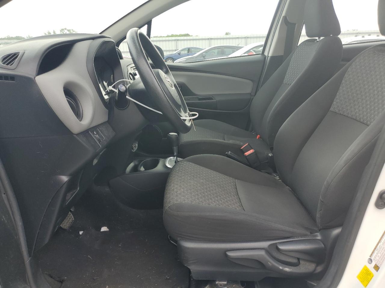 2024 Toyota Yaris L - Image 7