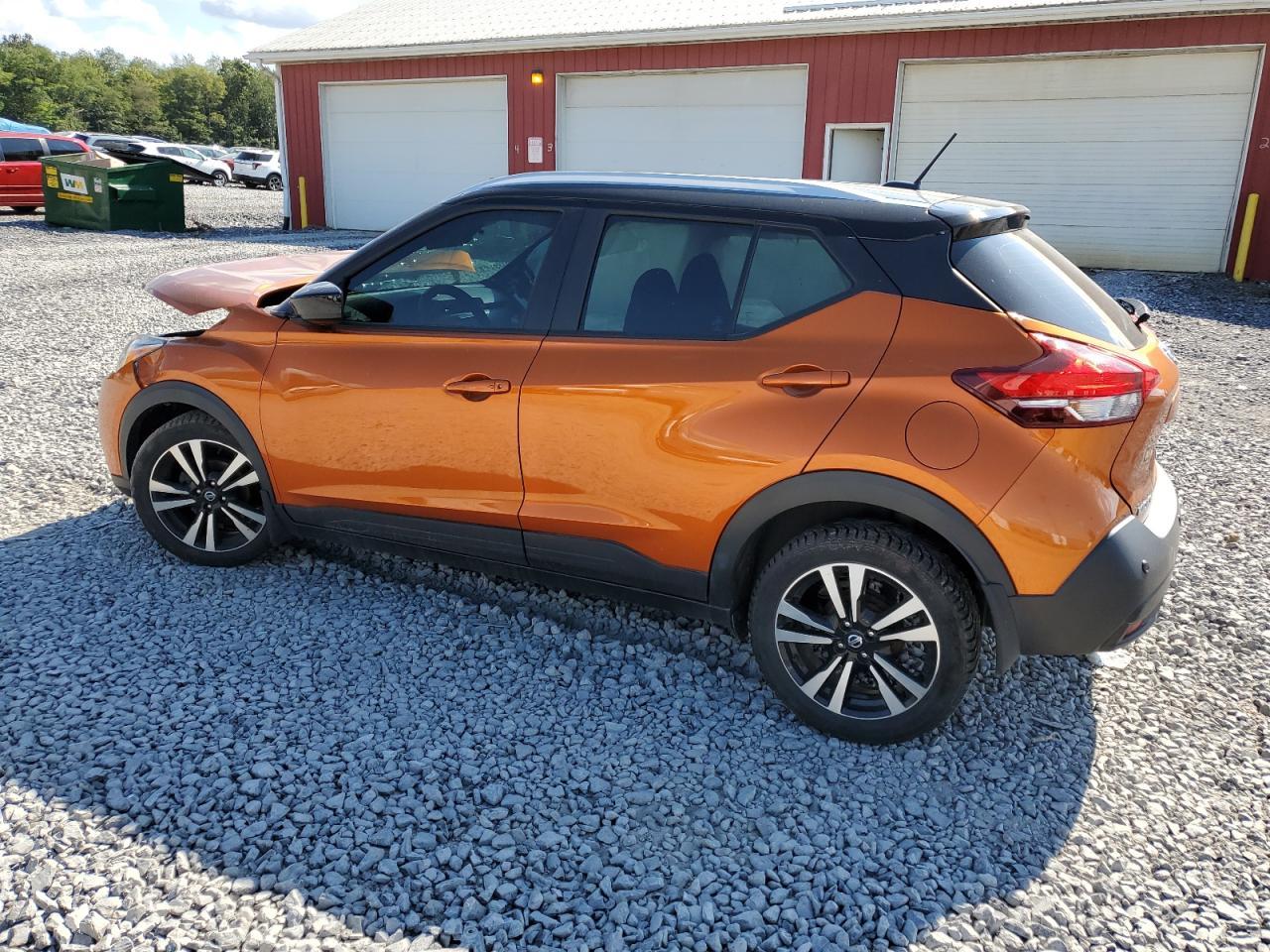 2020 Nissan Kicks Sv - Image 2
