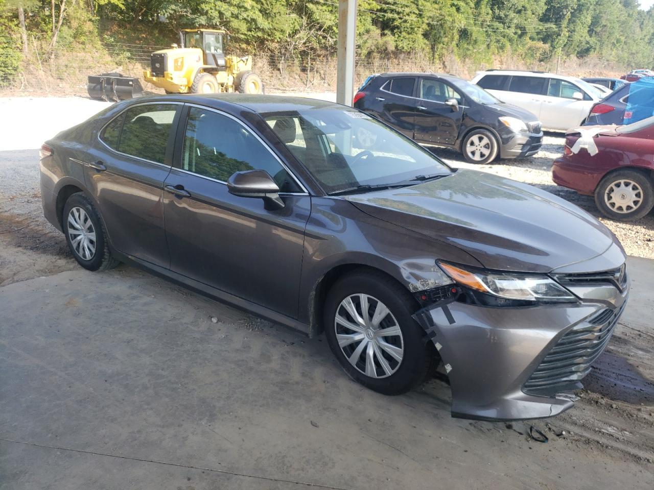 2019 Toyota Camry L - Фото 4