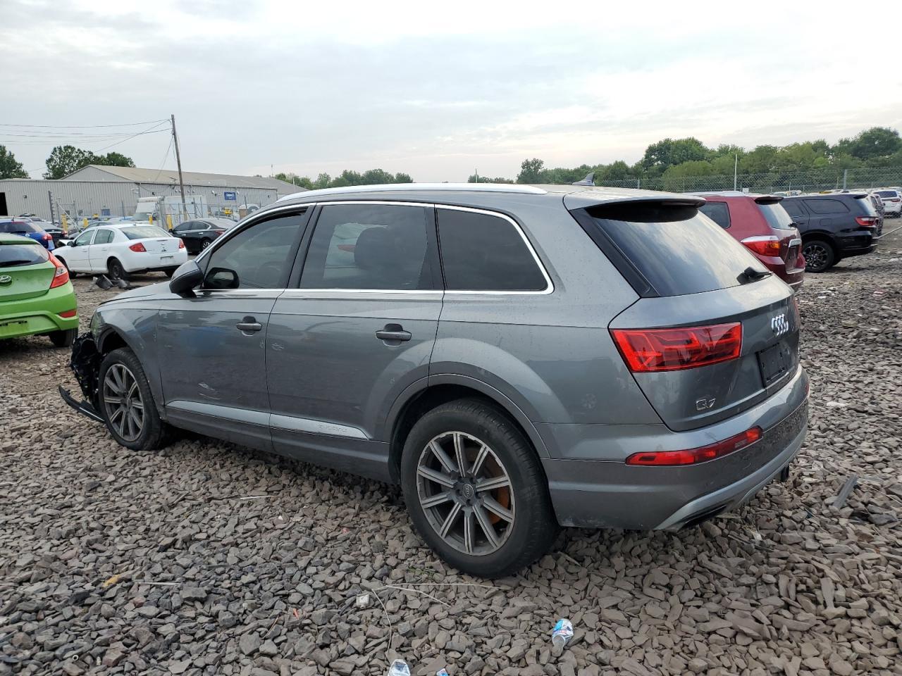 2017 Audi Q7 Premium Plus - Image 2