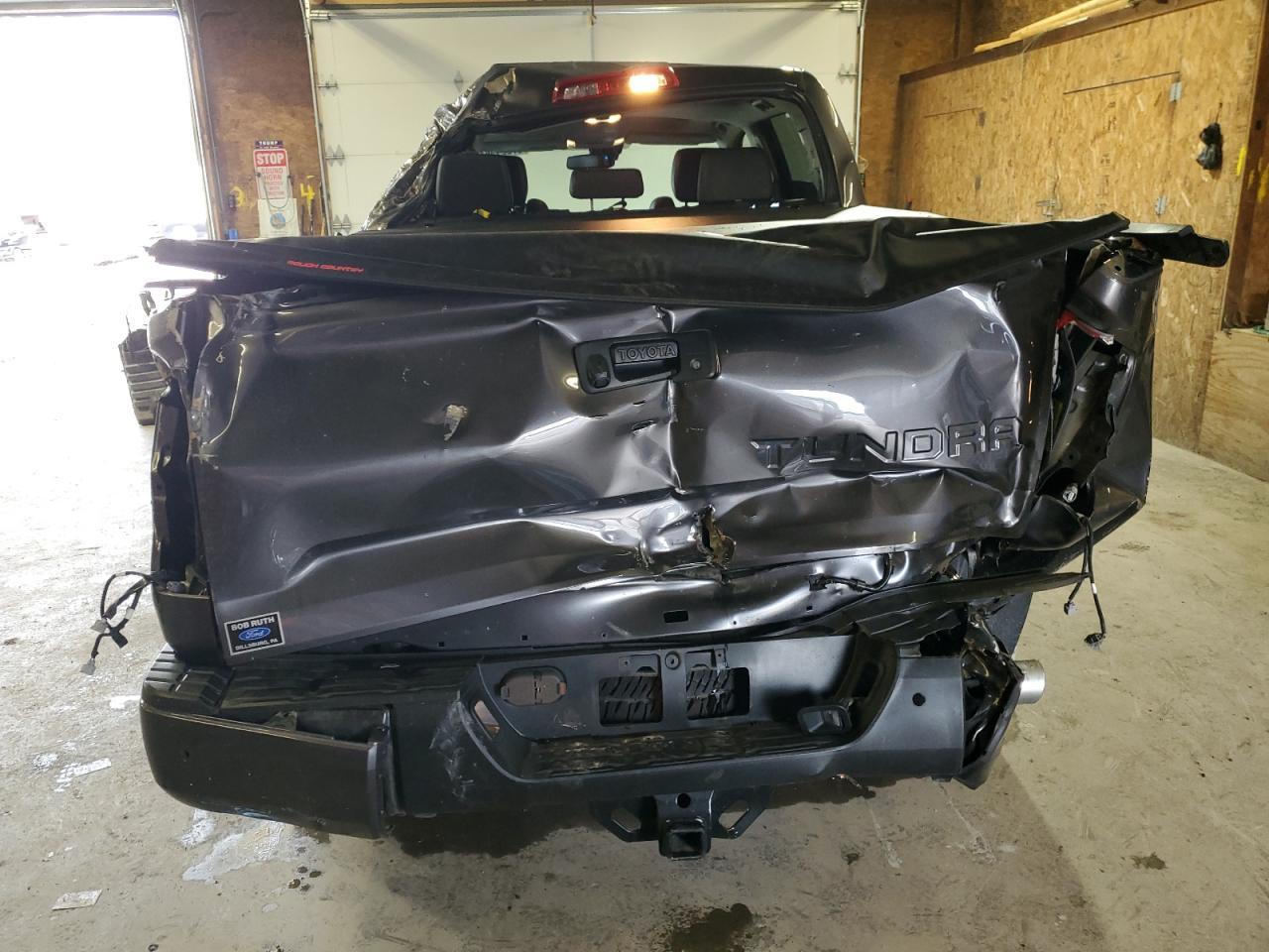 2018 Toyota Tundra Crewmax Limited - Image 6