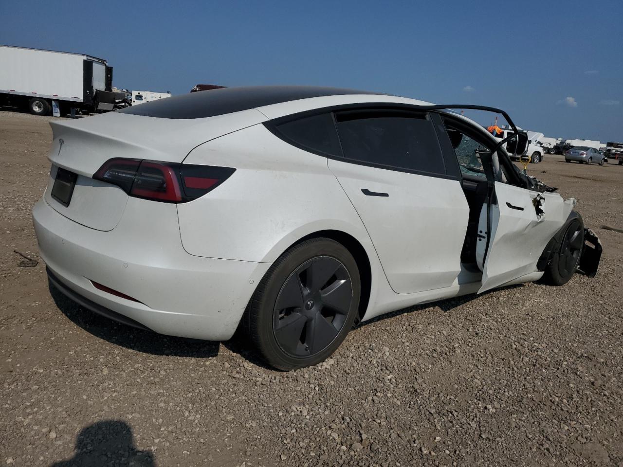 2021 Tesla Model 3 - Фото 3