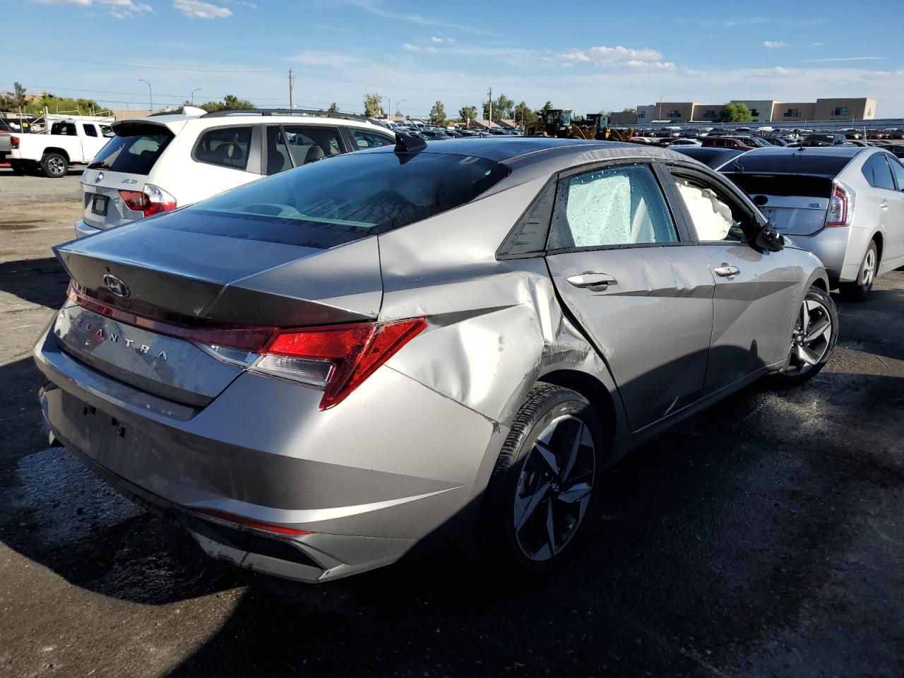 2023 Hyundai Elantra Sel - Image 4