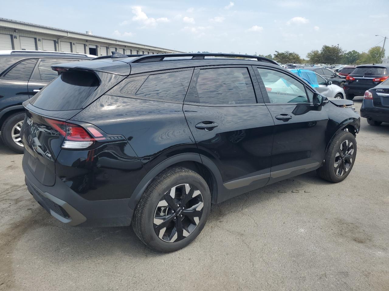 2023 Kia Sportage X Line - Image 3