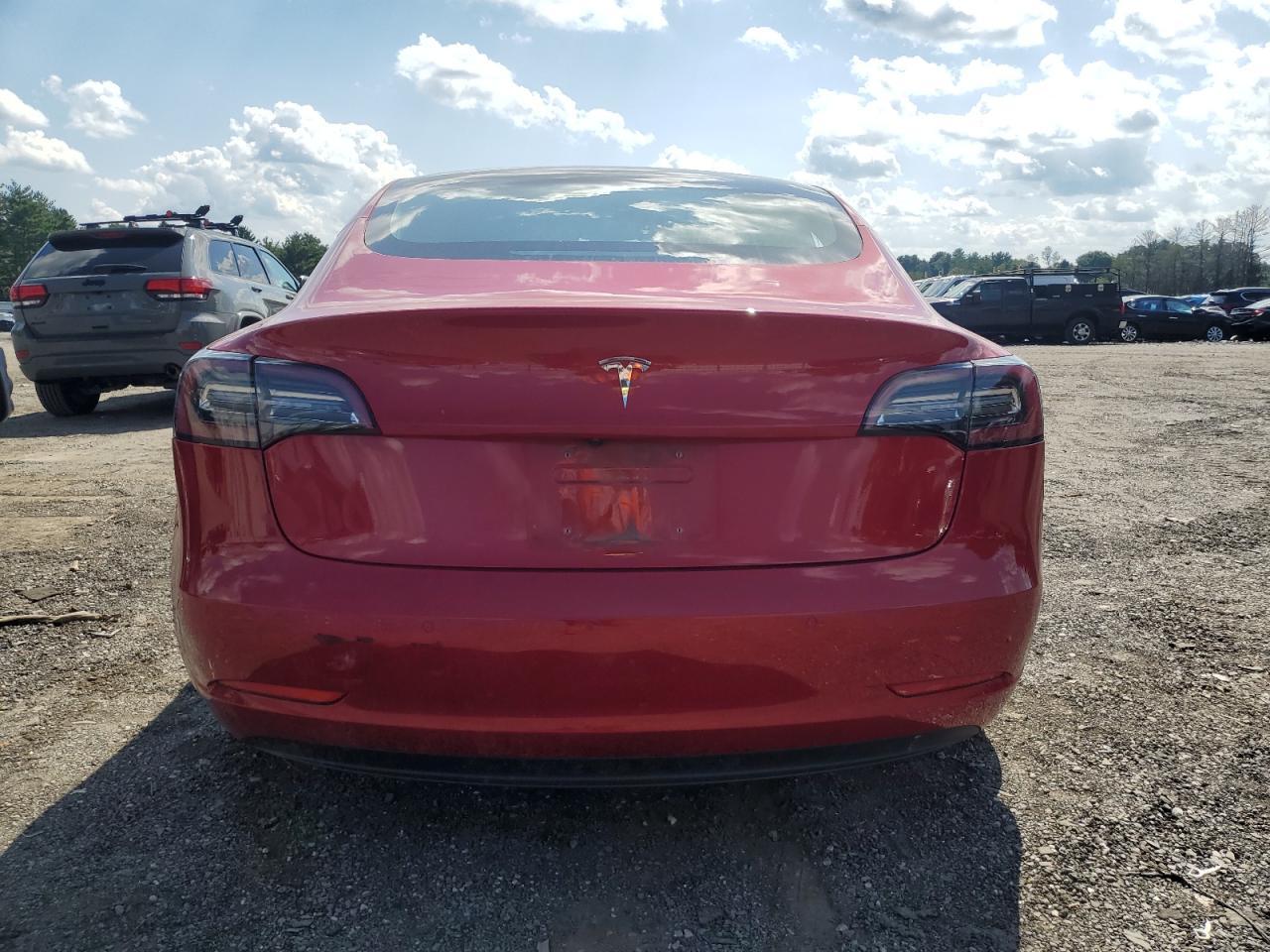 2018 Tesla Model 3 - Фото 6