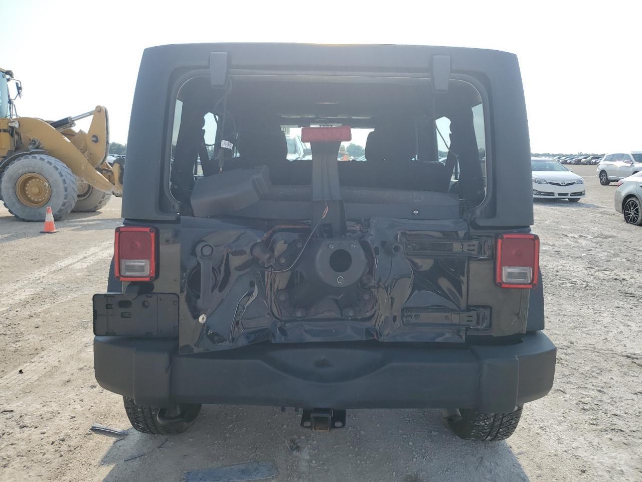 2015 Jeep Wrangler Unlimited Sport - Image 6