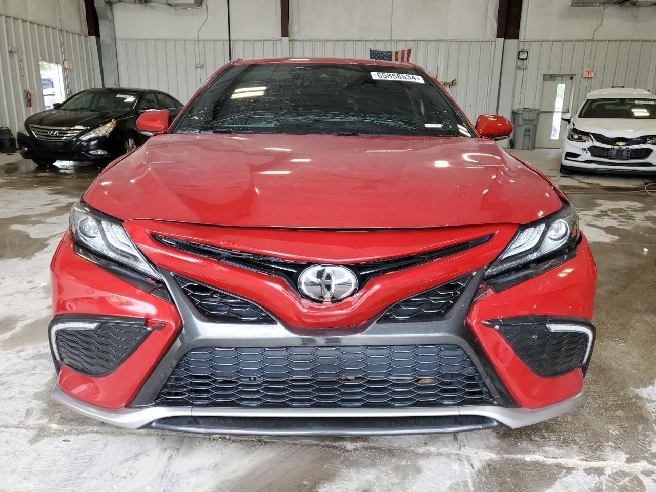 2022 Toyota Camry Xse - Image 5