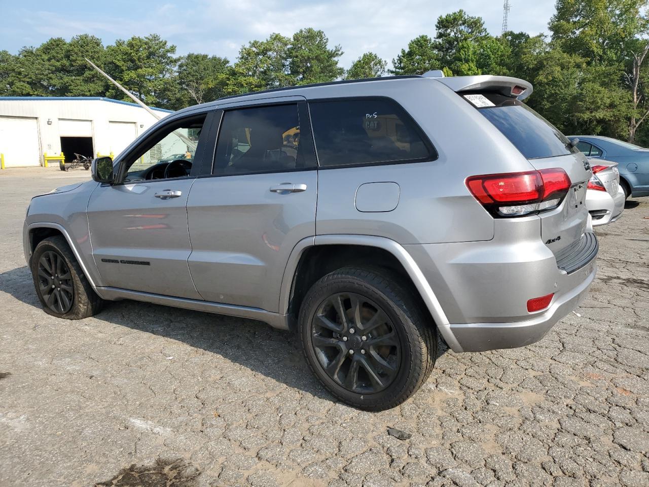 2019 Jeep Grand Cherokee Laredo - Фото 2