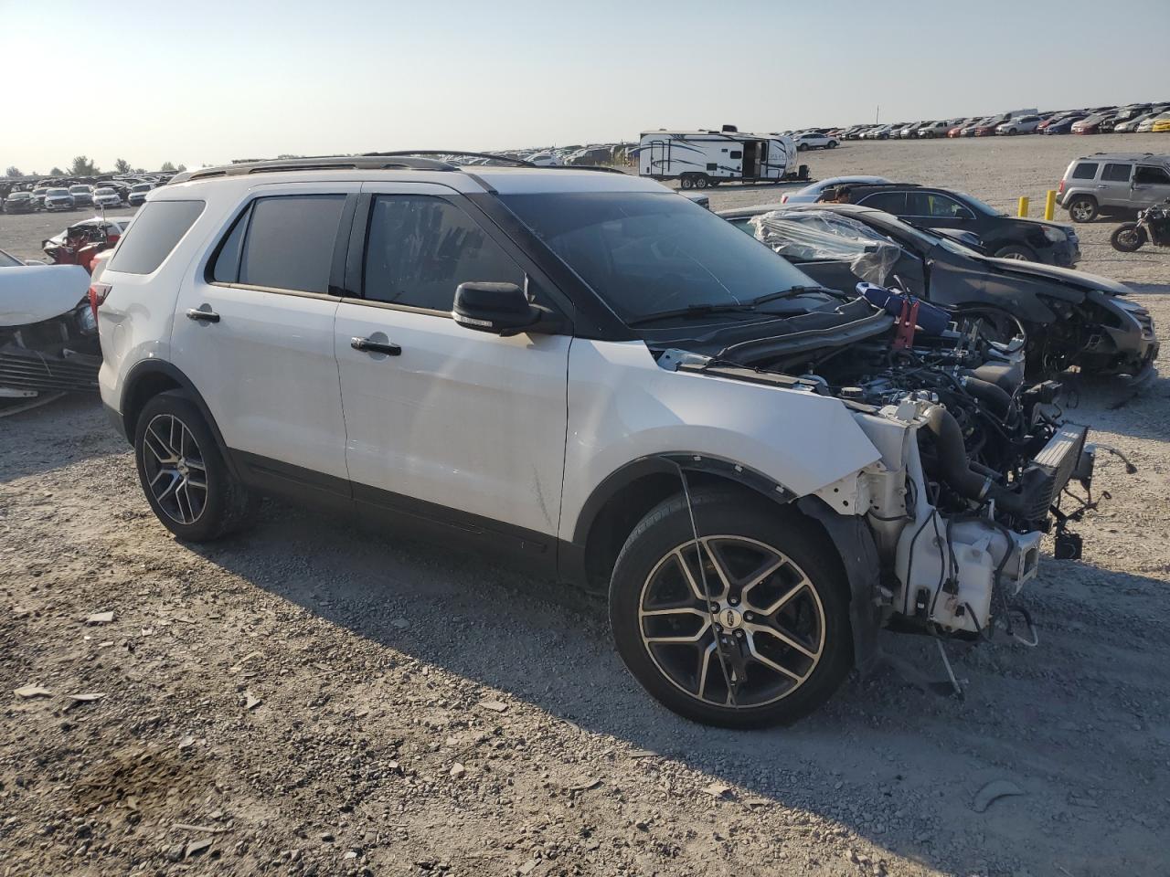 2016 Ford Explorer Sport - Фото 4