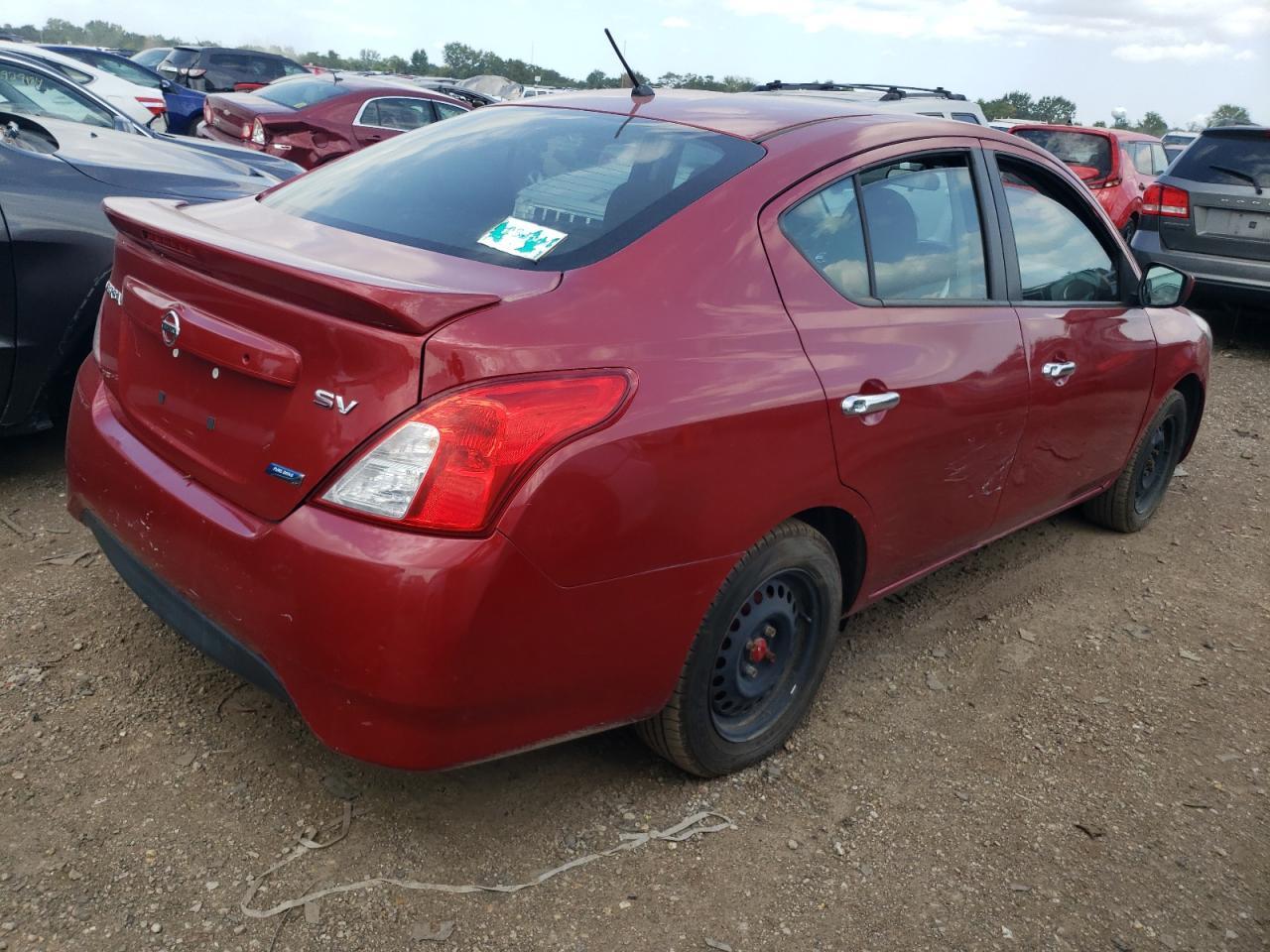 2015 Nissan Versa S - Image 3
