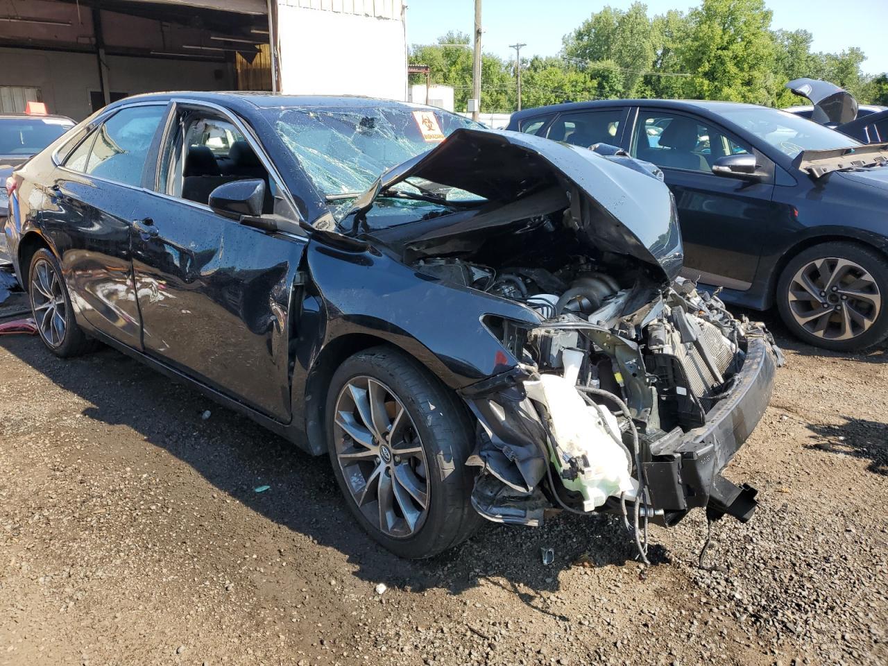 2017 Toyota Camry Le - Image 4