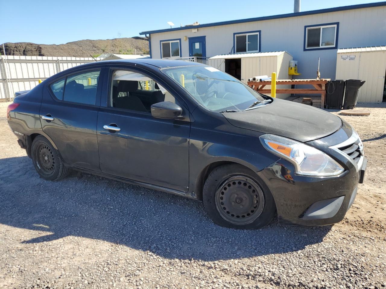 2017 Nissan Versa S - Image 4
