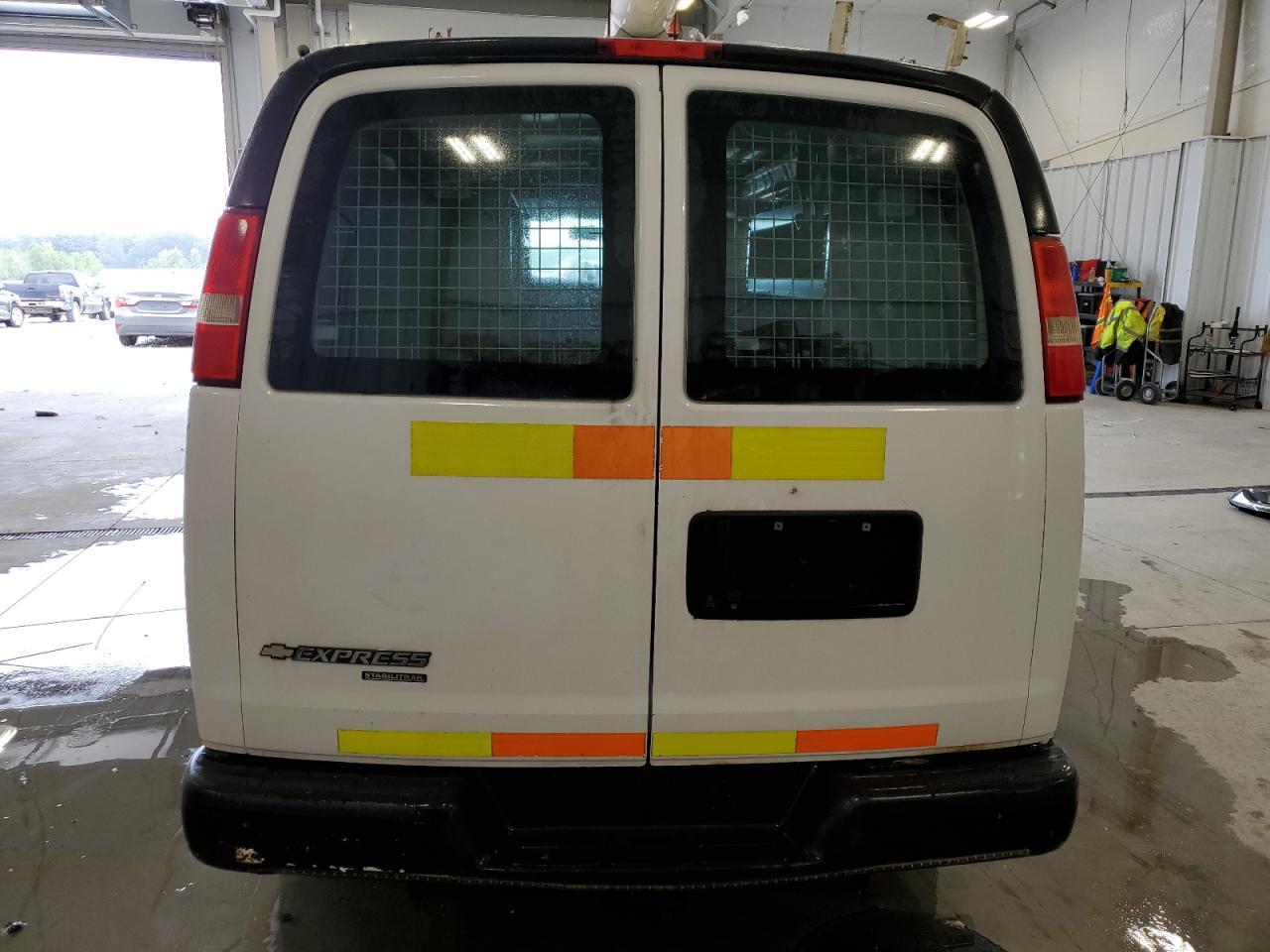 2013 Chevrolet Express G2500 - Фото 6