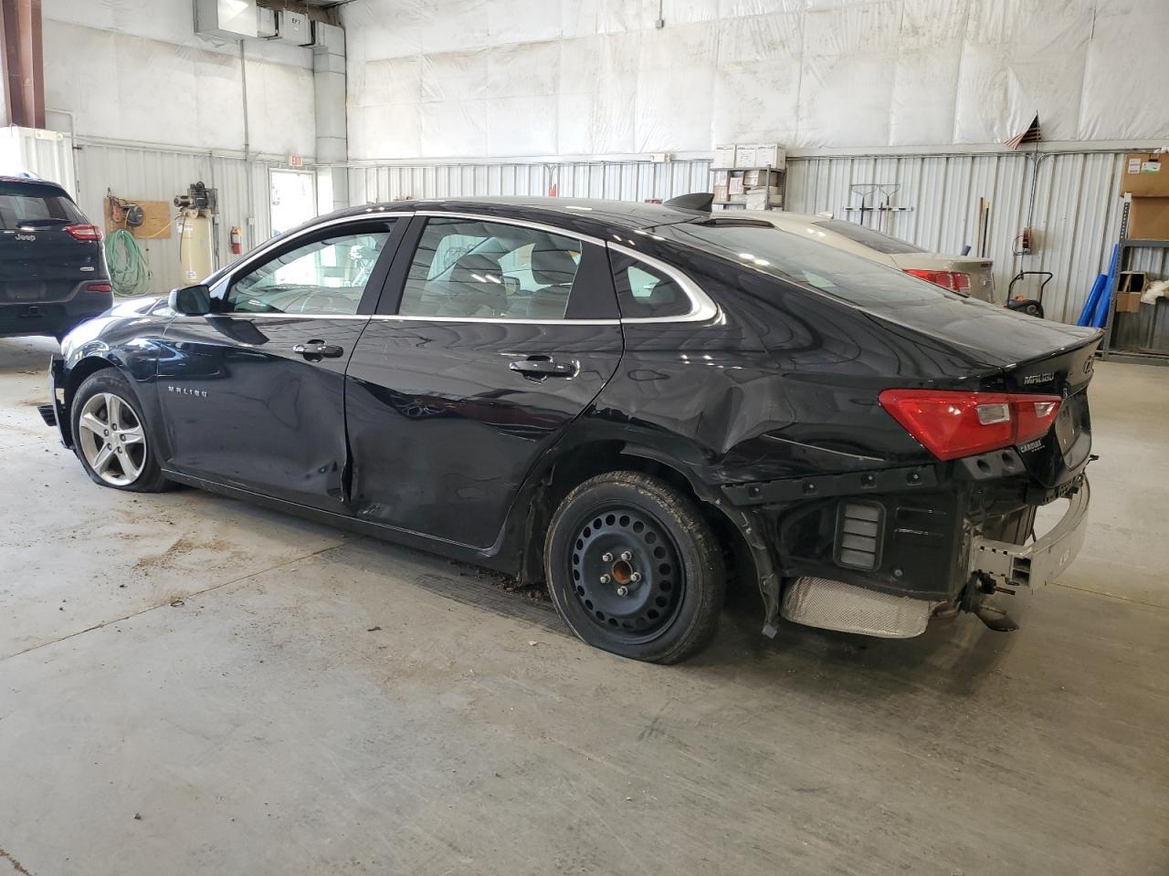 2019 Chevrolet Malibu Ls - Фото 2