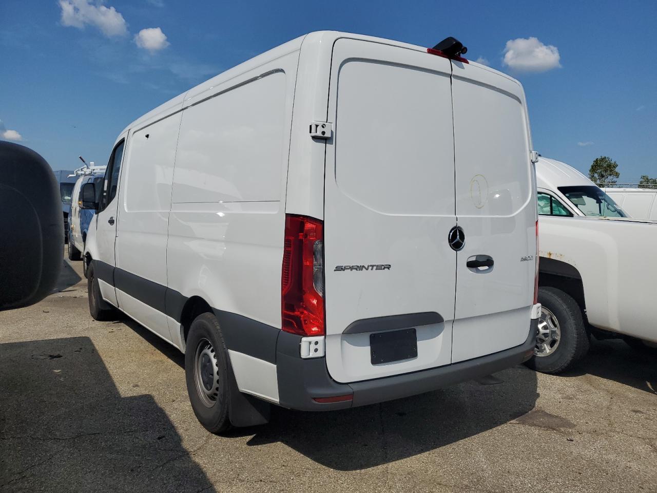 2023 Mercedes-Benz Sprinter 2500 - Фото 2