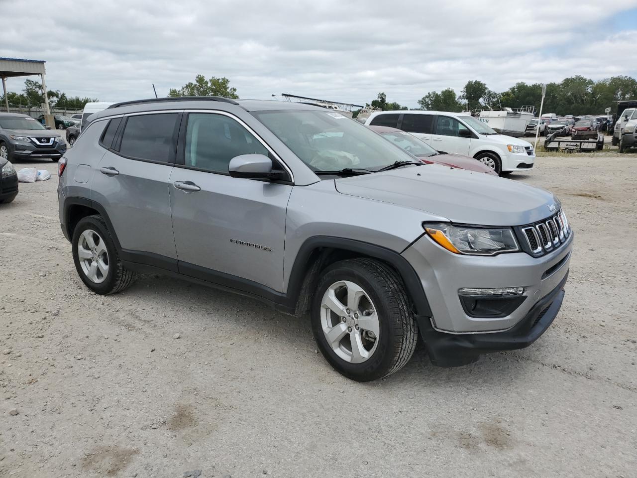 2021 Jeep Compass Latitude - Фото 4