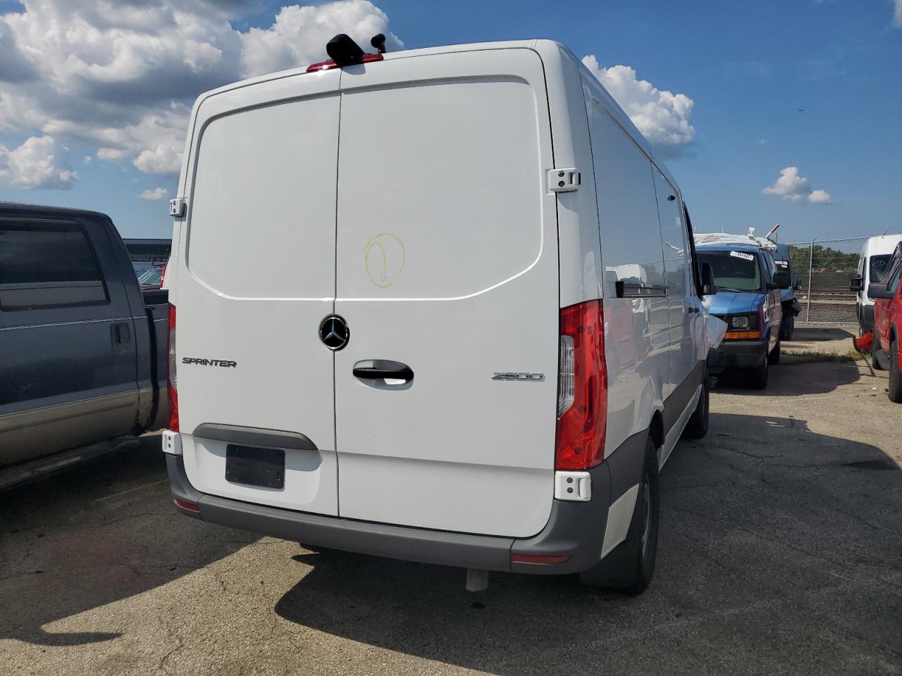 2023 Mercedes-Benz Sprinter 2500 - Фото 3