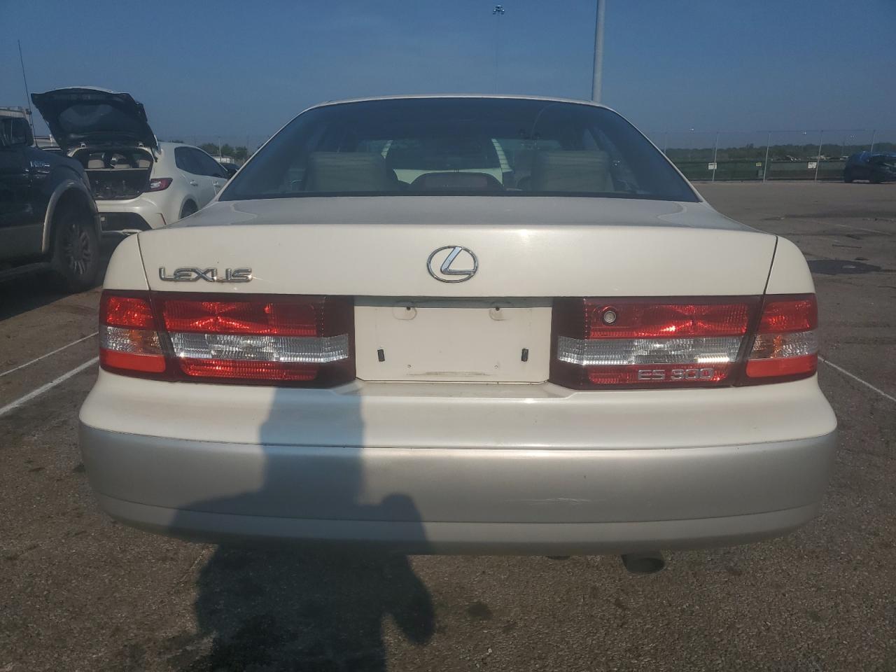 2000 Lexus Es 300 - Image 6