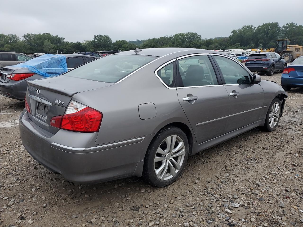 2008 Infiniti M35 Base - Image 3