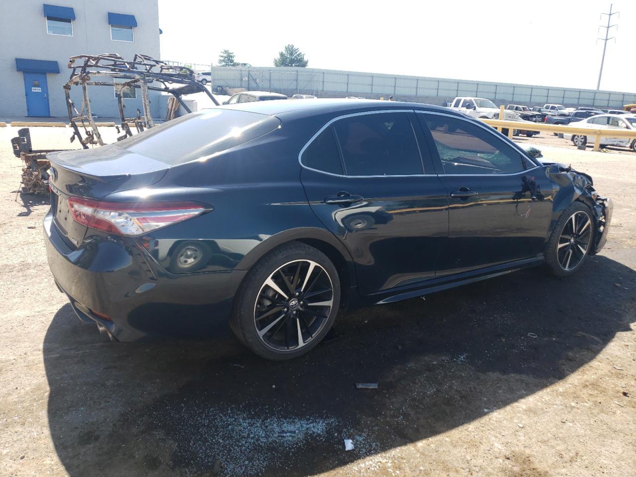 2018 Toyota Camry Xse - Фото 3