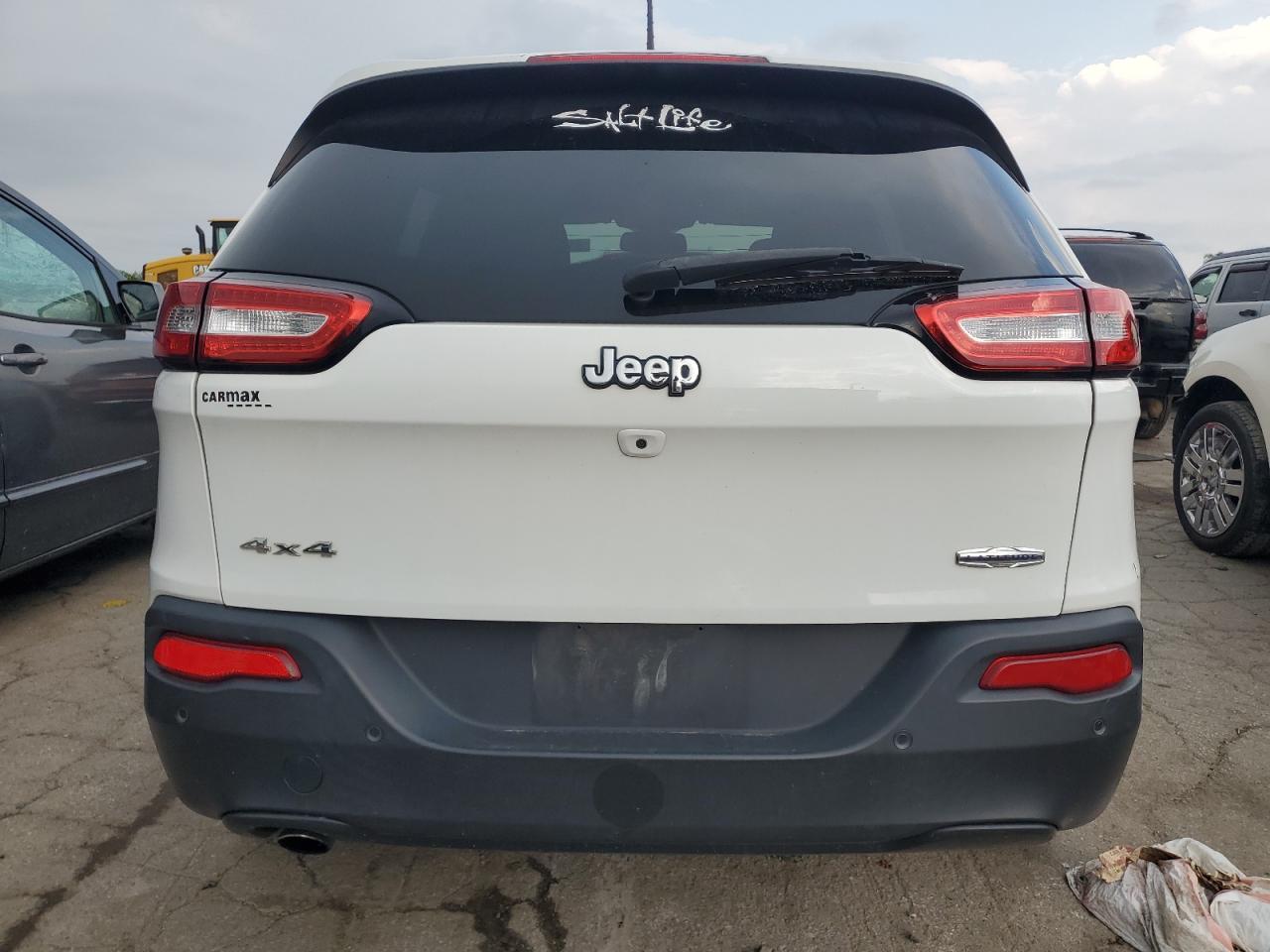 2016 Jeep Cherokee Latitude - Image 6