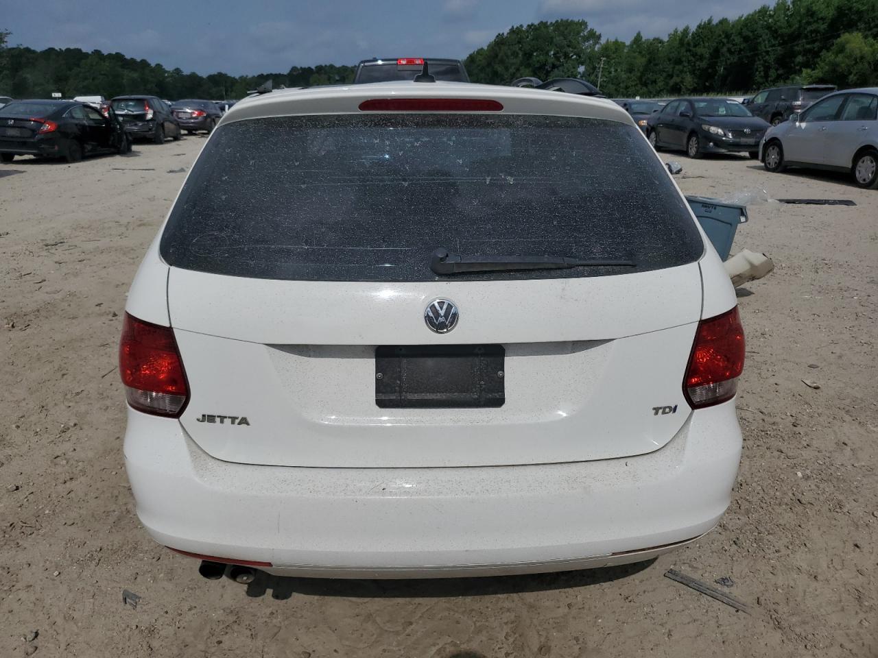 2011 Volkswagen Jetta Wago - Image 6