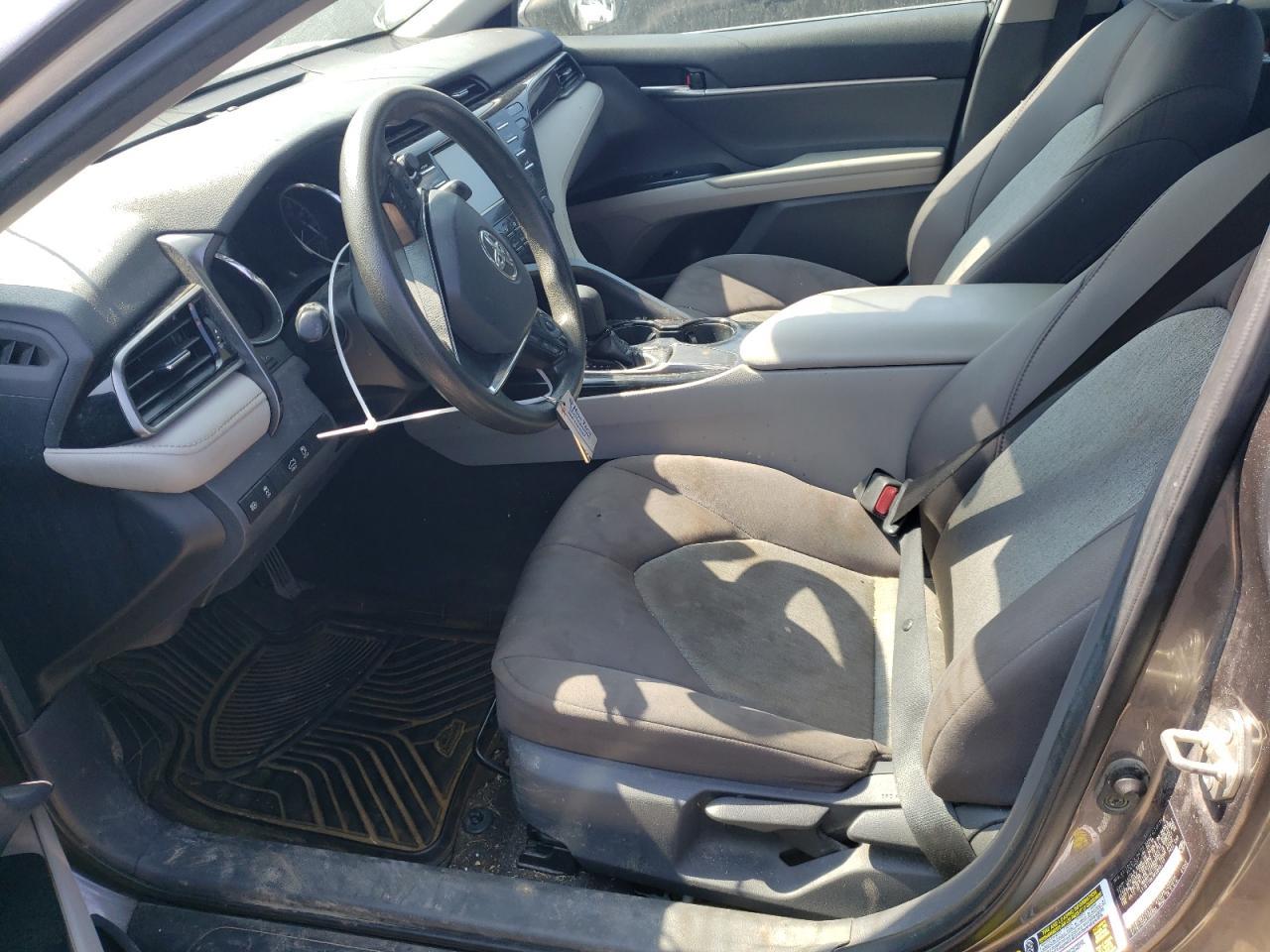 2019 Toyota Camry L - Фото 7
