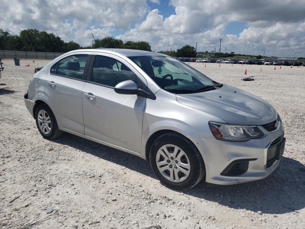 2017 Chevrolet Sonic Ls - Фото 4