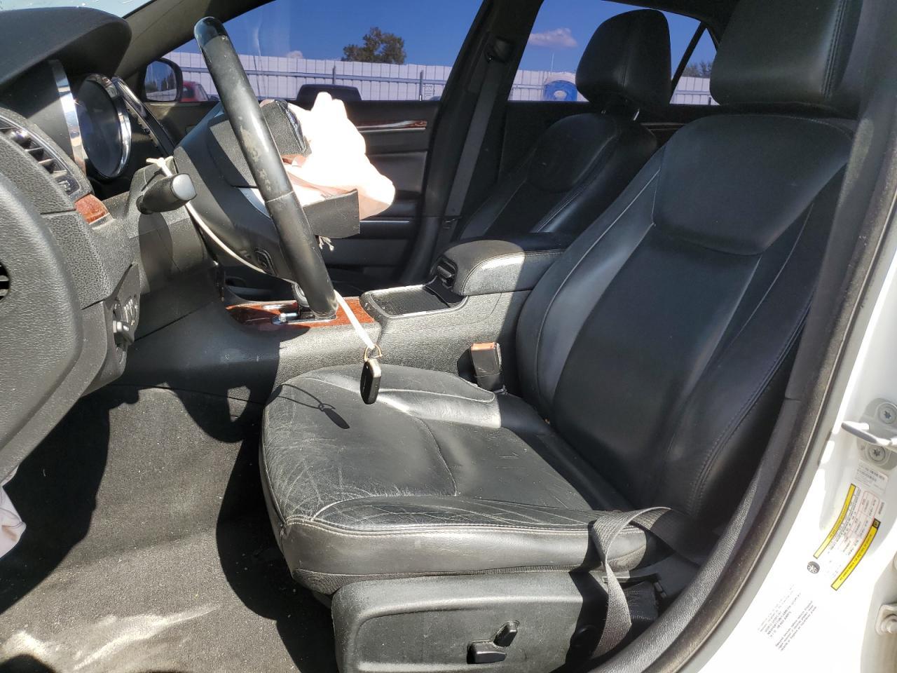 2013 Chrysler 300 - Фото 7